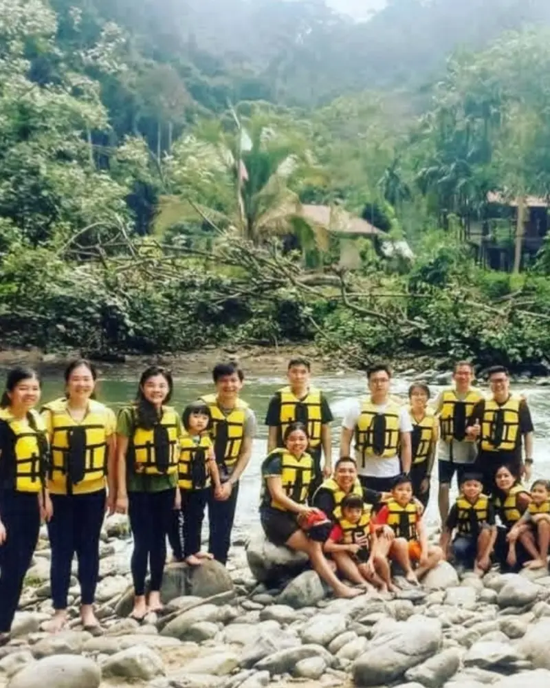 River tubing bukit lawang medan