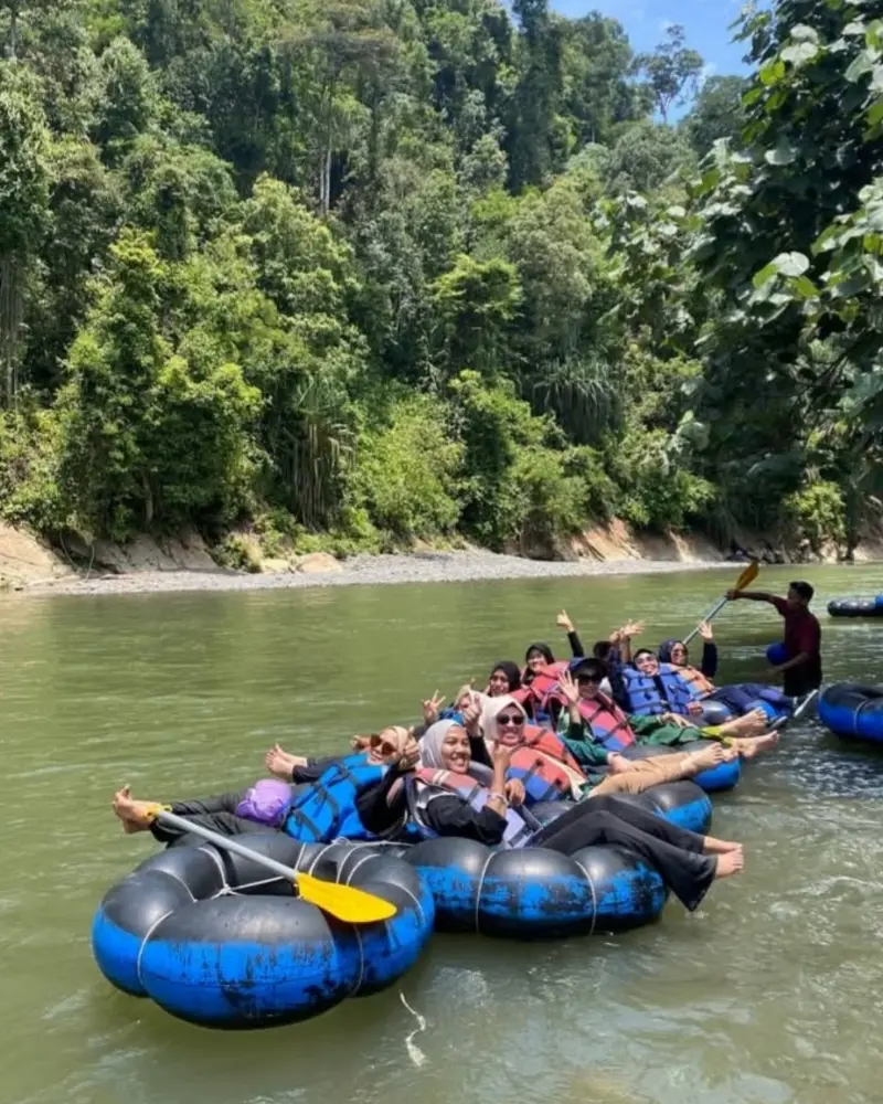 River tubing bukit lawang medan