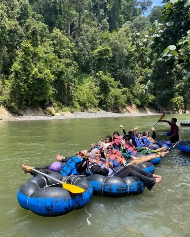 River tubing tangkahan